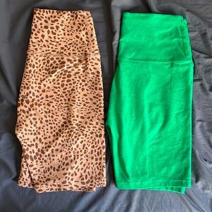 2 Beyond Yoga shorts, Size Large